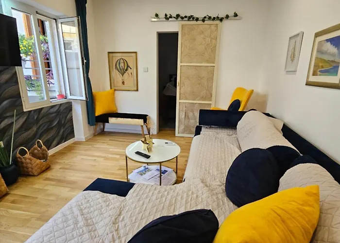 Place 4 U Studio Center