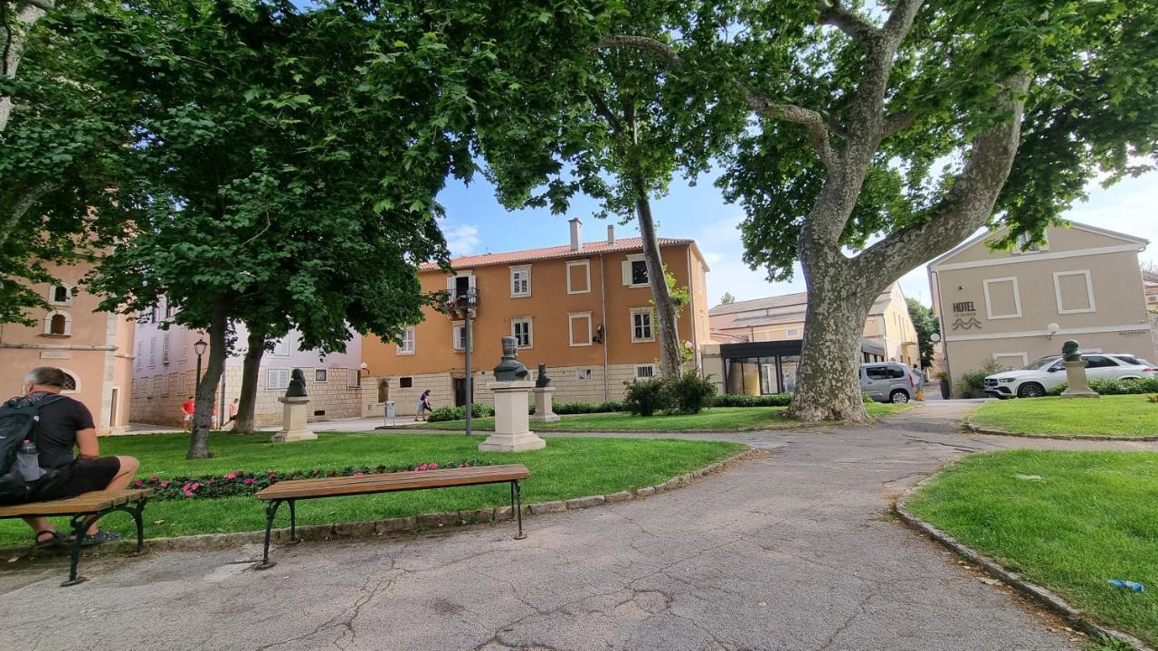 Apartma Place 4 U Center