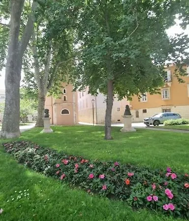 Place 4 U Studio Center Zadar Exterior foto
